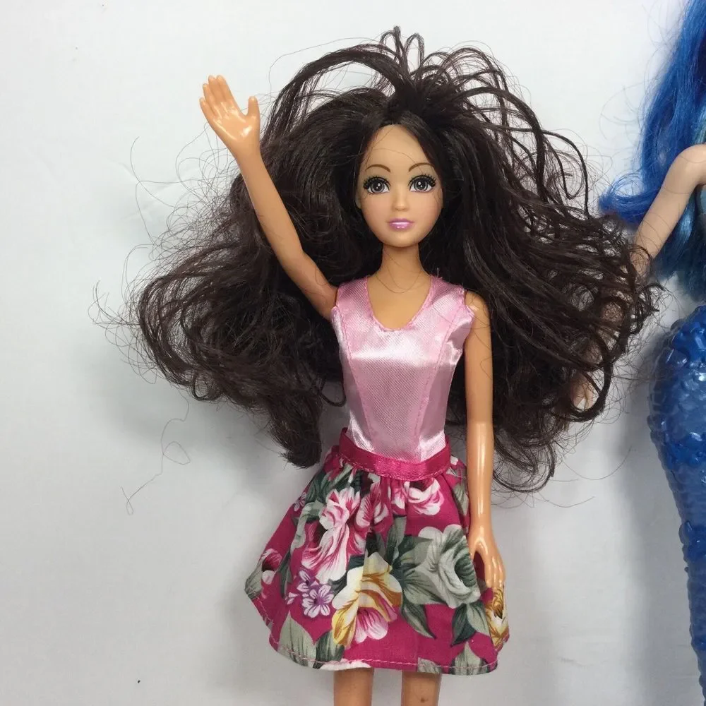 Lot of 3 Barbie Dolls Mermaid /‎ Skating Elsa / Fashionista barbie 12in Toy